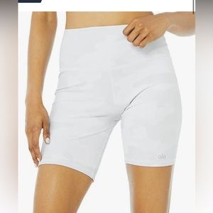 Alo Yoga Women's High Waist Vapor Short